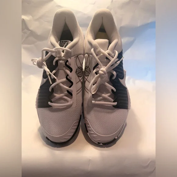 Nike Zoom Challenge
Women's Pickleball Shoes - Picture 2 of 6